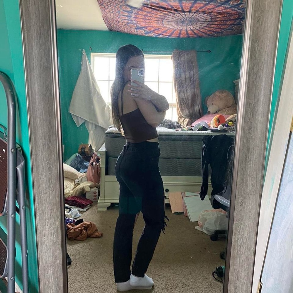 black mom jeans with knee rips, barely worn, in good condition, high waisted. - Picture 2 of 3